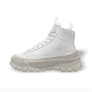 Nike White & Light Gray Women's High-Top Lug Sole Ankle Boot